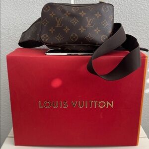 Authentic LOUIS VUITTON LV Monogram Geronimo Shoulder Bag Rare